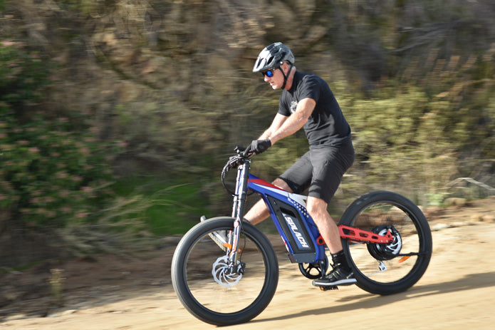 SPLACH PATRIOT: Powerful 1500W motor for fast and long-ranged travel Black/Blue
