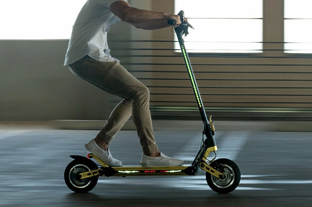SPECIAL DEAL! SPLACH Thunder: Silky Smooth Dual Motor Electric Scooter
